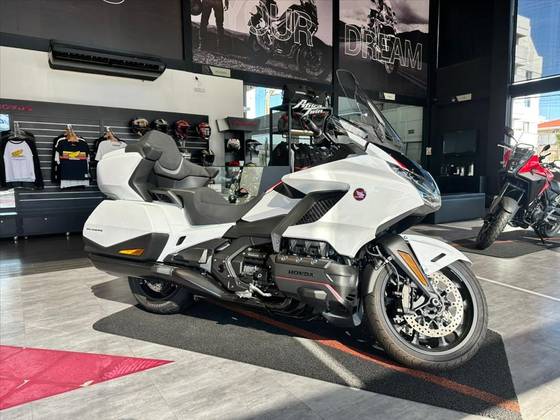 HONDA GL 1800 GOLD WING TOUR 